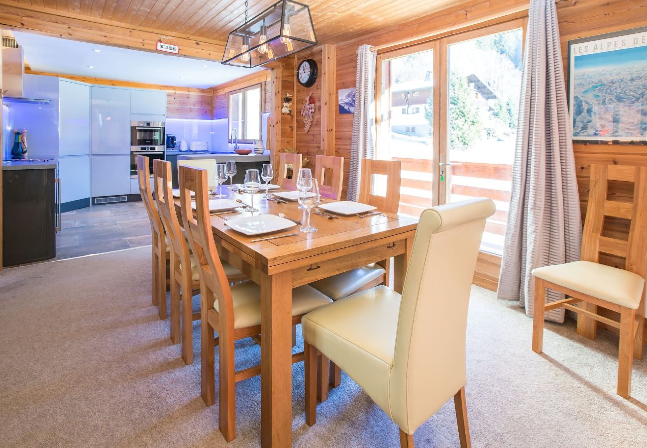 Chalet in Morzine - Le Saint Georges, Morzine centre, 11 personnes