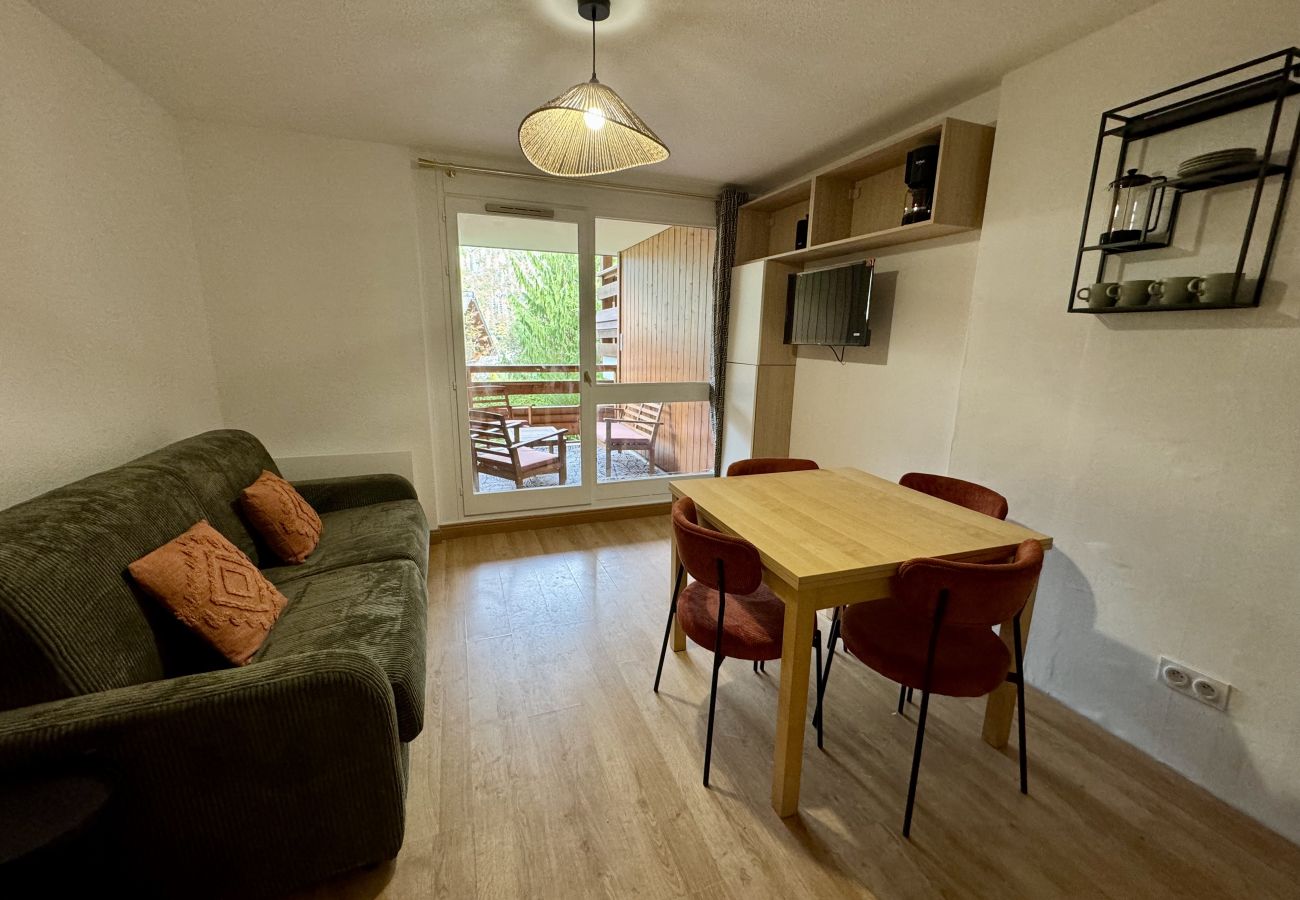 Apartamento em Morzine - Snow & Sun, Morzine, terrasse, 2/4 personnes